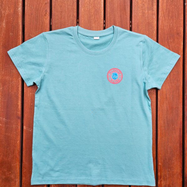 👕 Camiseta Azul Turquesa con Logo Calavera Azul Royal