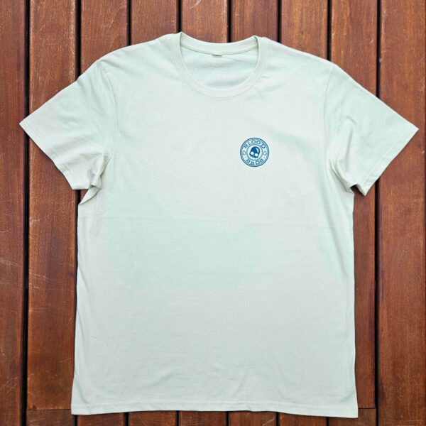 👕 Camiseta Blanca con Logo Calavera Azul